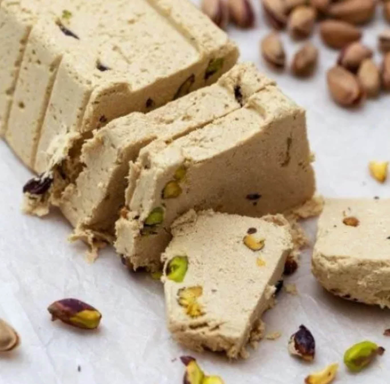 Antep Fıstıklı Dilimli Tahin Helvası (400 gr)